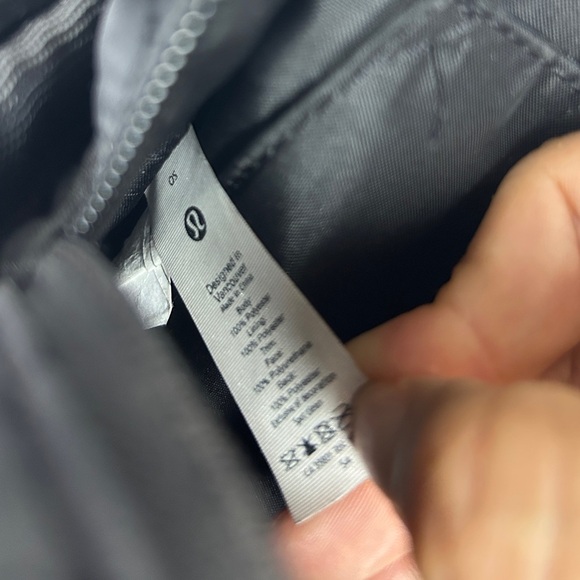 Lululemon black crossbody bag read - Picture 6 of 11
